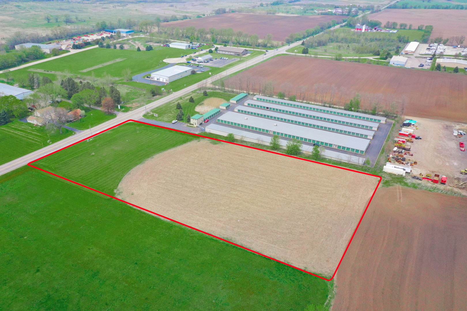 0 Il Rt 31 Ringwood, IL 60072 - Photo 4 of 6 a view of a tennis court