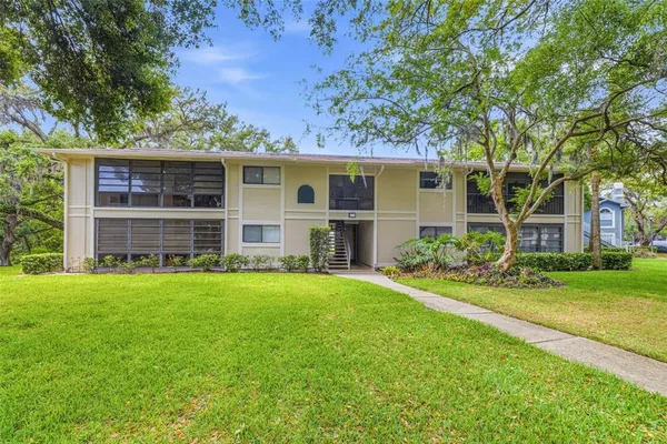 $135,000 | 6015 Laketree Lane, Unit B, Temple Terrace, FL 33617