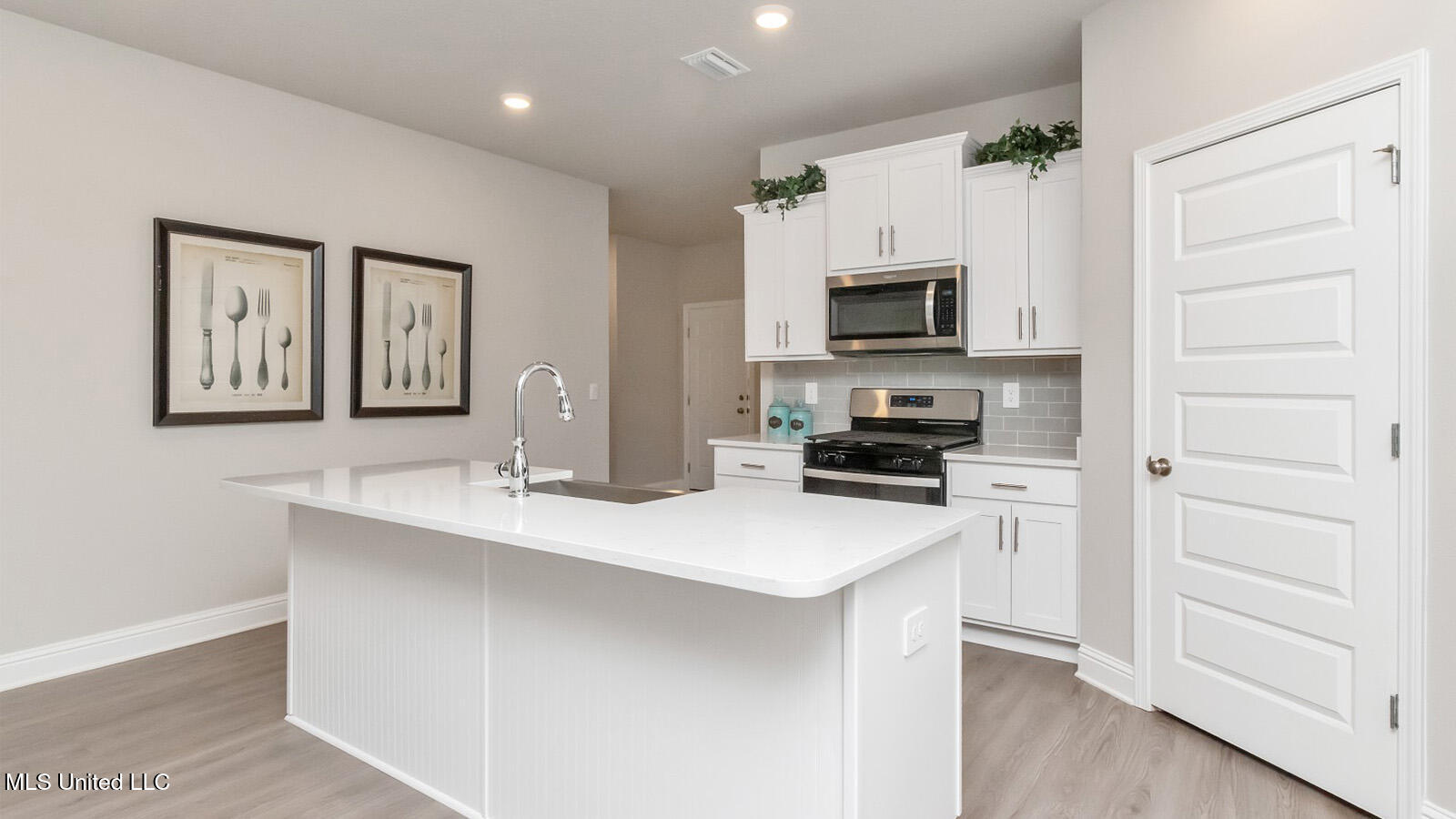 9508 Mossy Road Biloxi, MS 39532 - Photo 5 of 27 FL 004