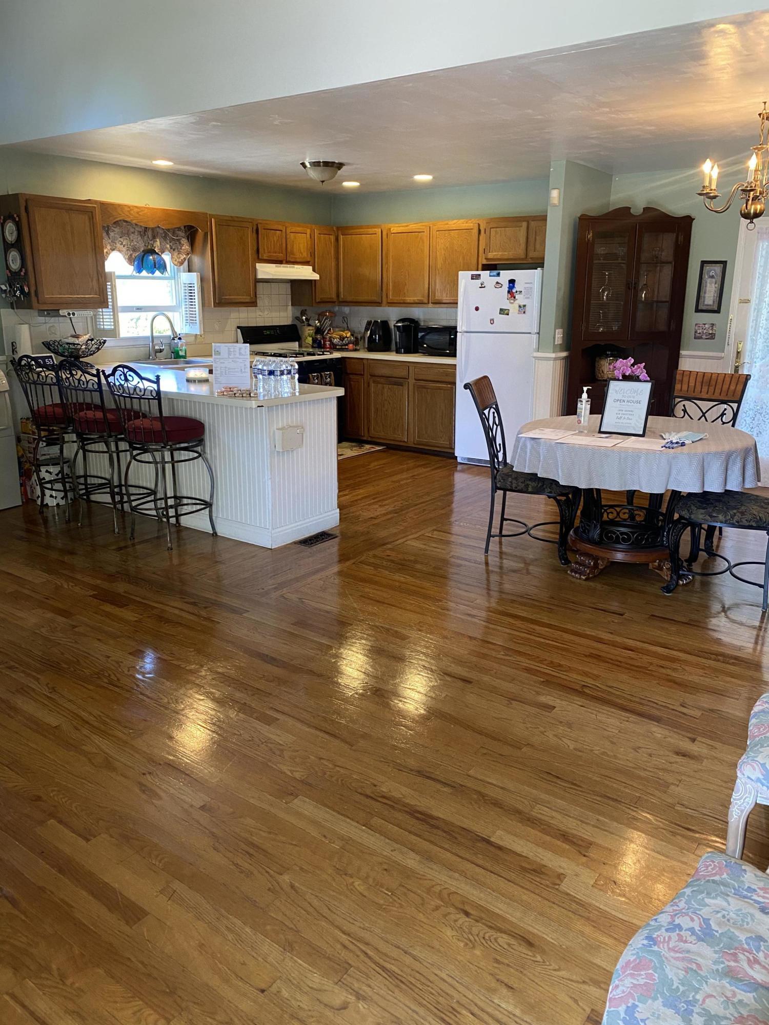 200 Riptide Avenue Manahawkin, NJ 08050 - Photo 5 of 17 EAAEEFC6-E634-44F8-987D-50AA5F7950B6