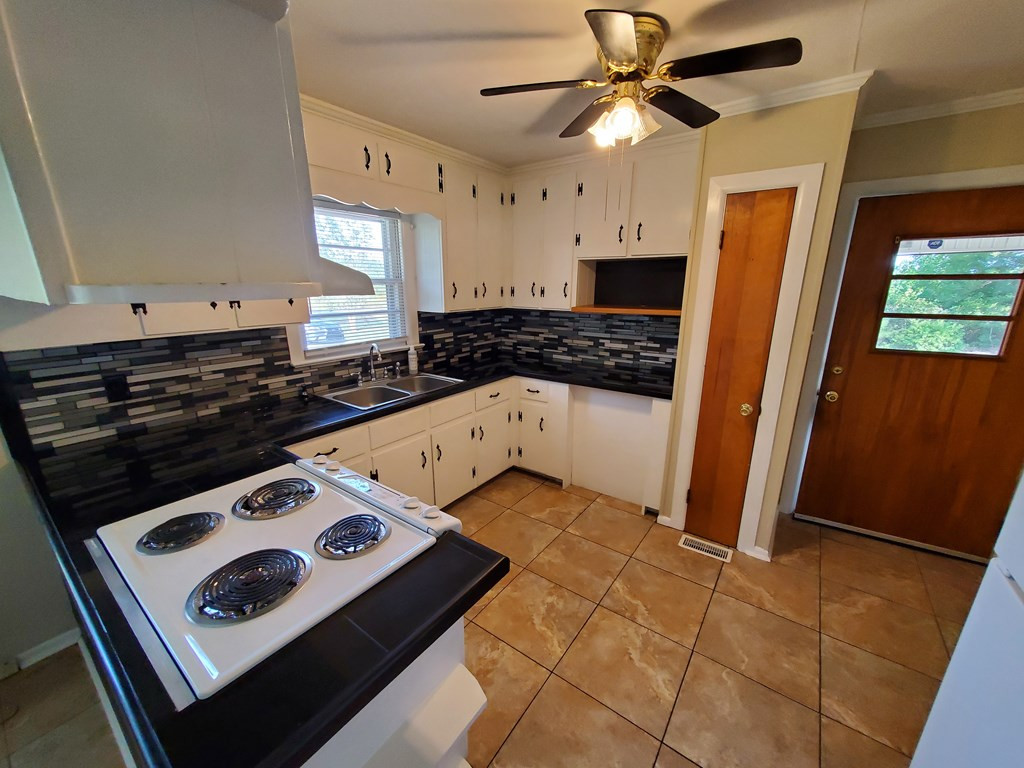 1155 Union Grove Church Road Fremont, NC 27830 - Photo 8 of 20