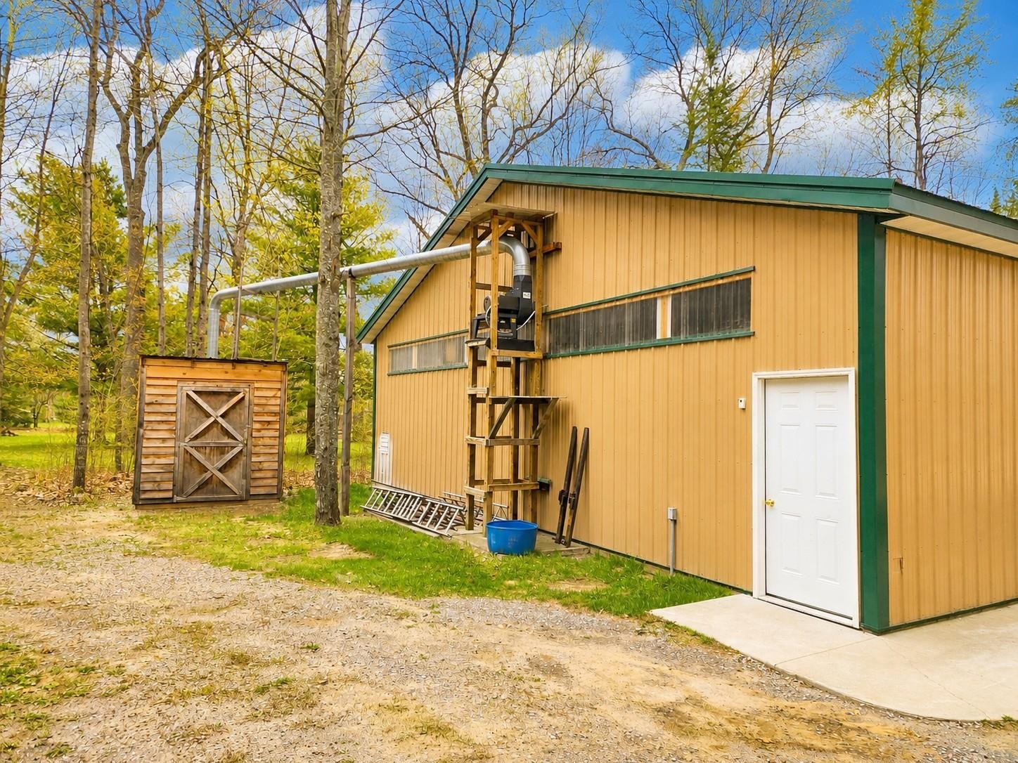 4628 North Filter Road Harrison, MI 48625 - Photo 30 of 46