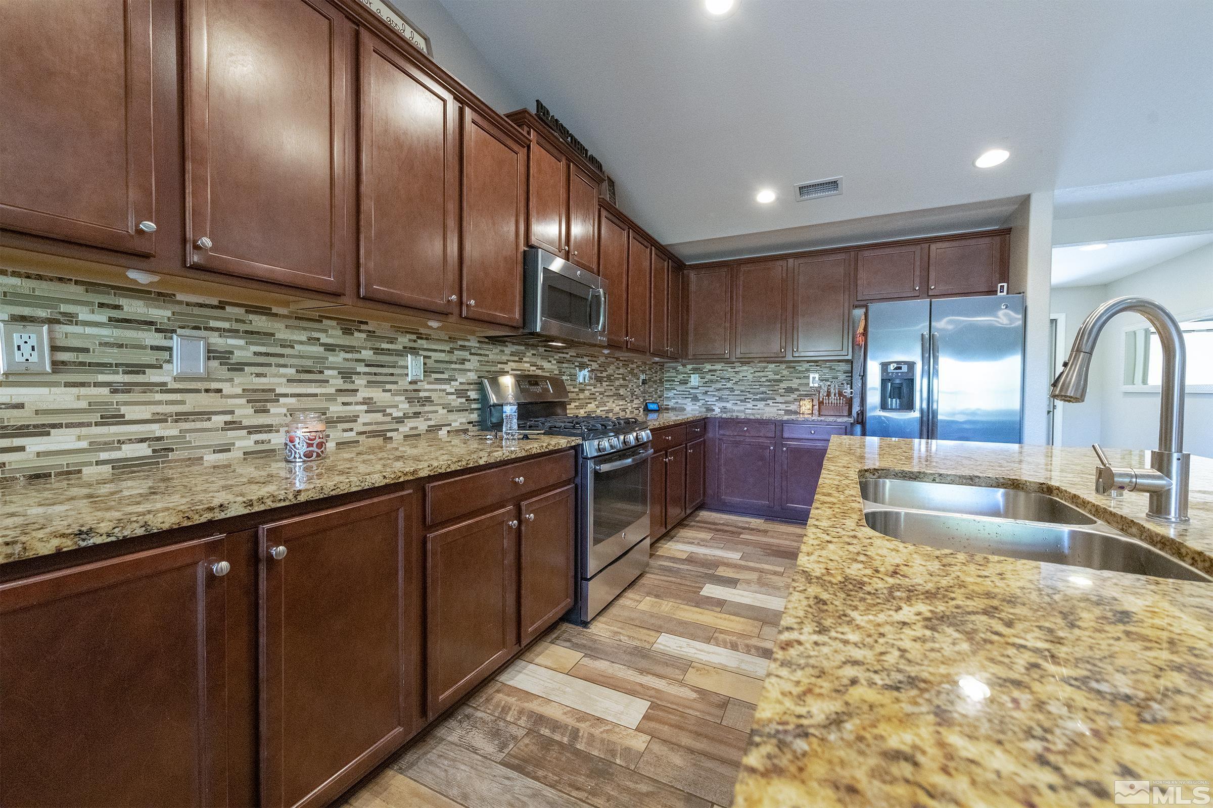 116 Carson River Drive Dayton, NV 89403 - Photo 7 of 30 Photo 8