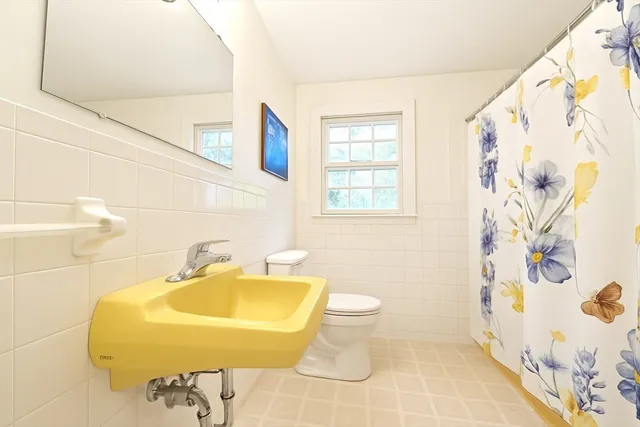 $565,000 | 49 St Marks Road, Falmouth, MA 02536