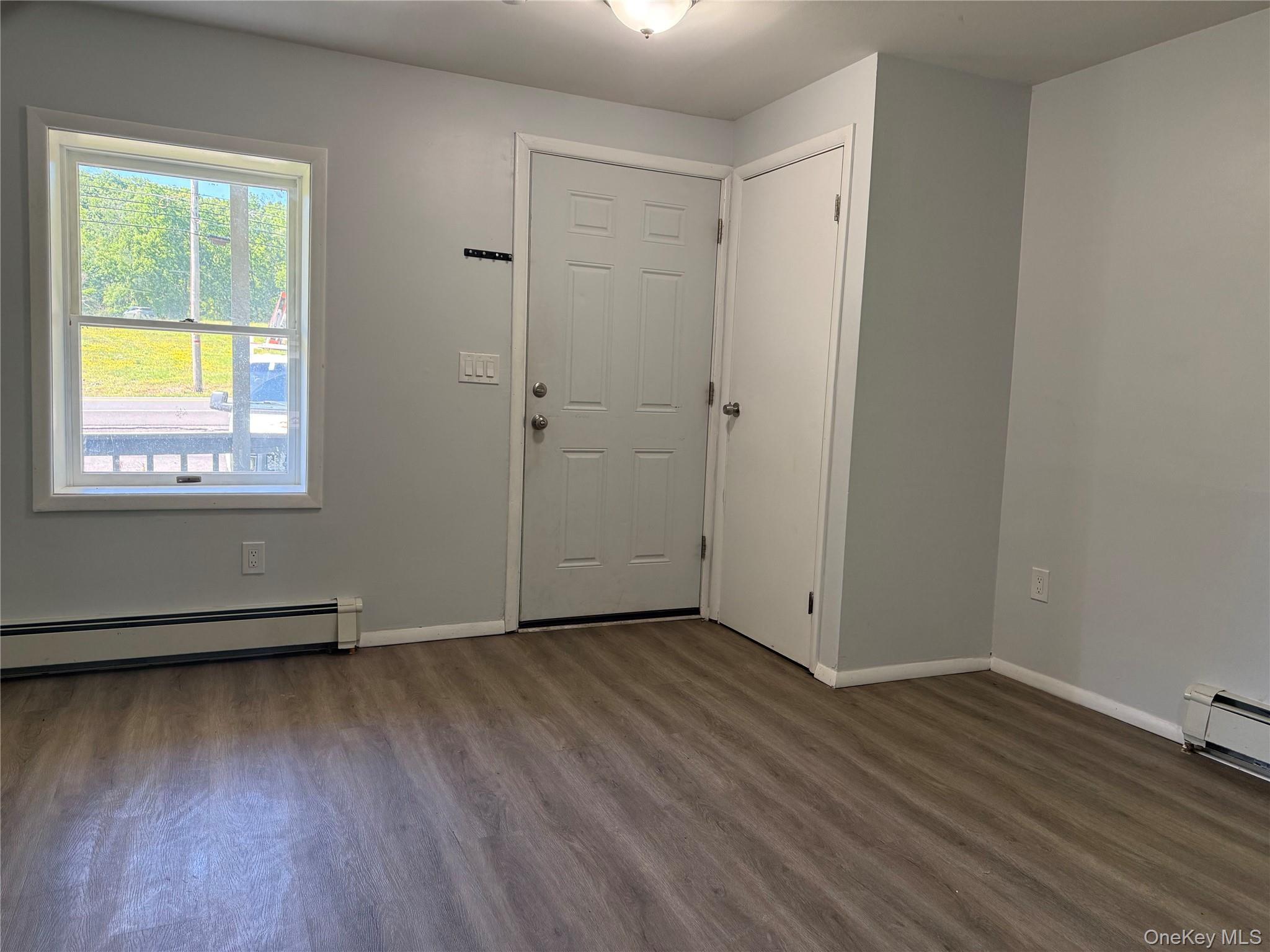 570 Mt Hope Road, Unit 1 Middletown, NY 10940 - Photo 26 of 41 Living room