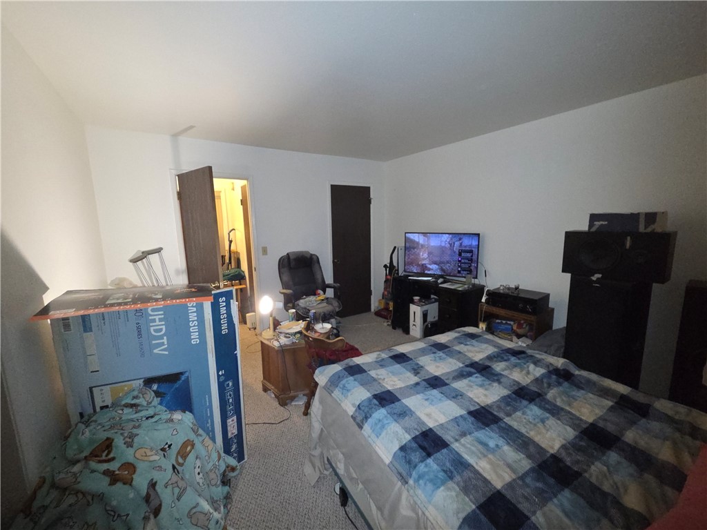 565 North Street Corning, CA 96021 - Photo 19 of 30 Upstairs bedroom 1.