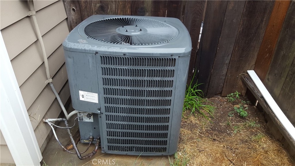 565 North Street Corning, CA 96021 - Photo 26 of 30 AC Unit.