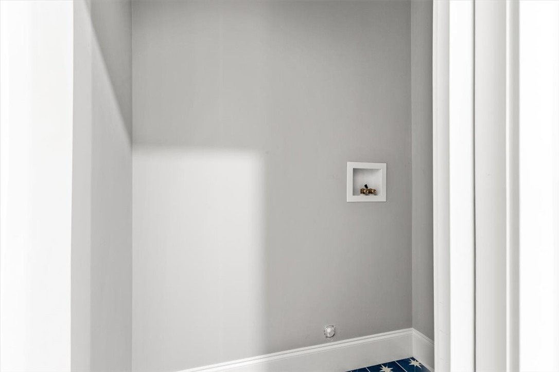 9 Whitwell Place Newport, RI 02840 - Photo 19 of 42