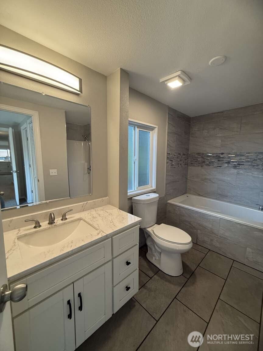 5804 258th St Court East Graham, WA 98338 - Photo 4 of 34