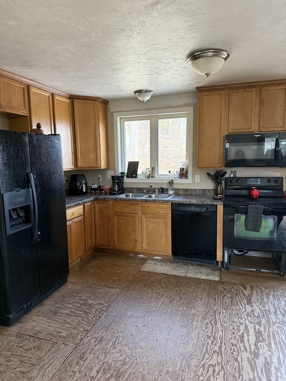 335 Mashapaug Road Holland, MA 01521 - Photo 7 of 18