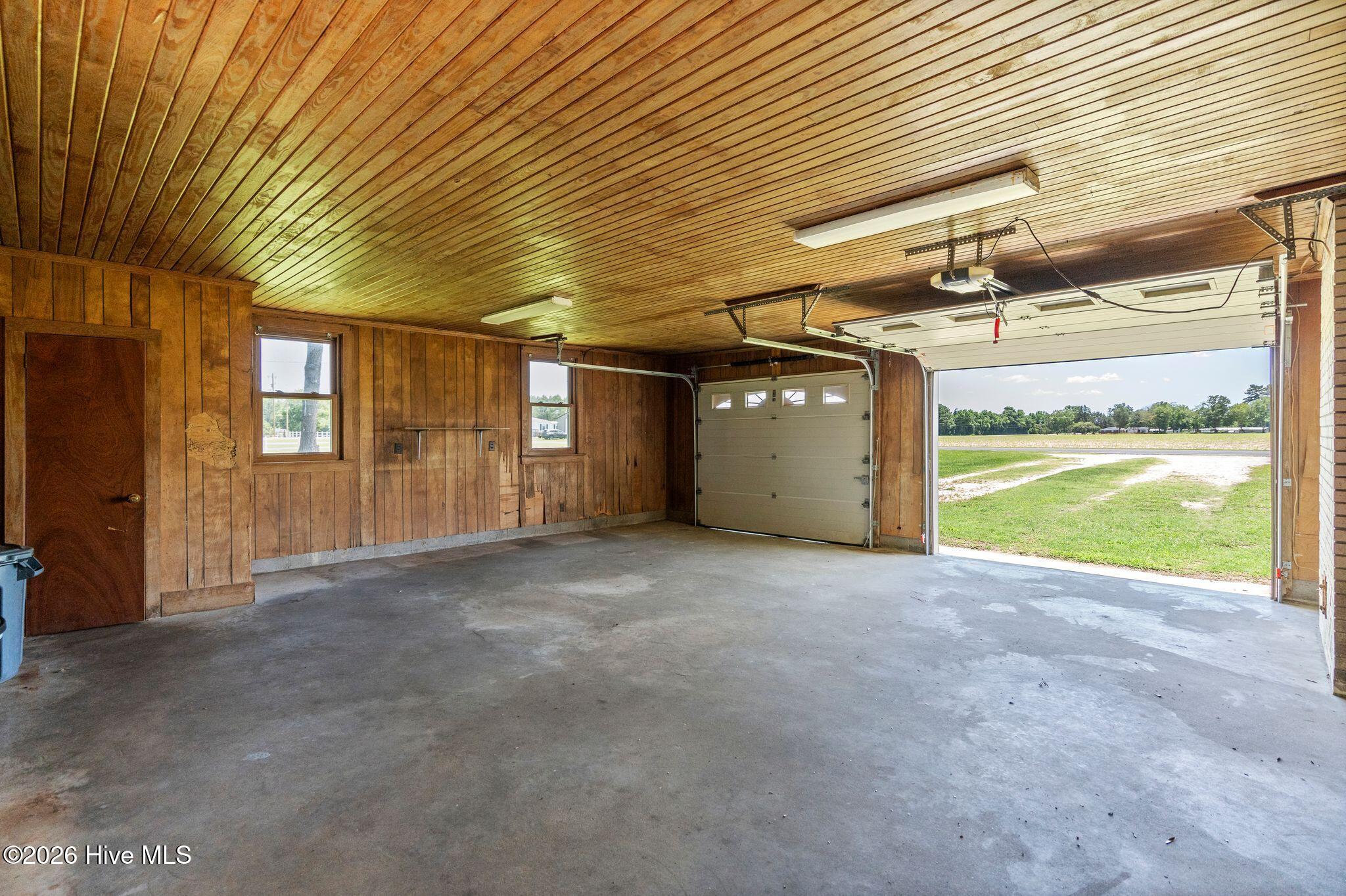170 William Pearce Road Kinston, NC 28501 - Photo 31 of 76 Yes that door works