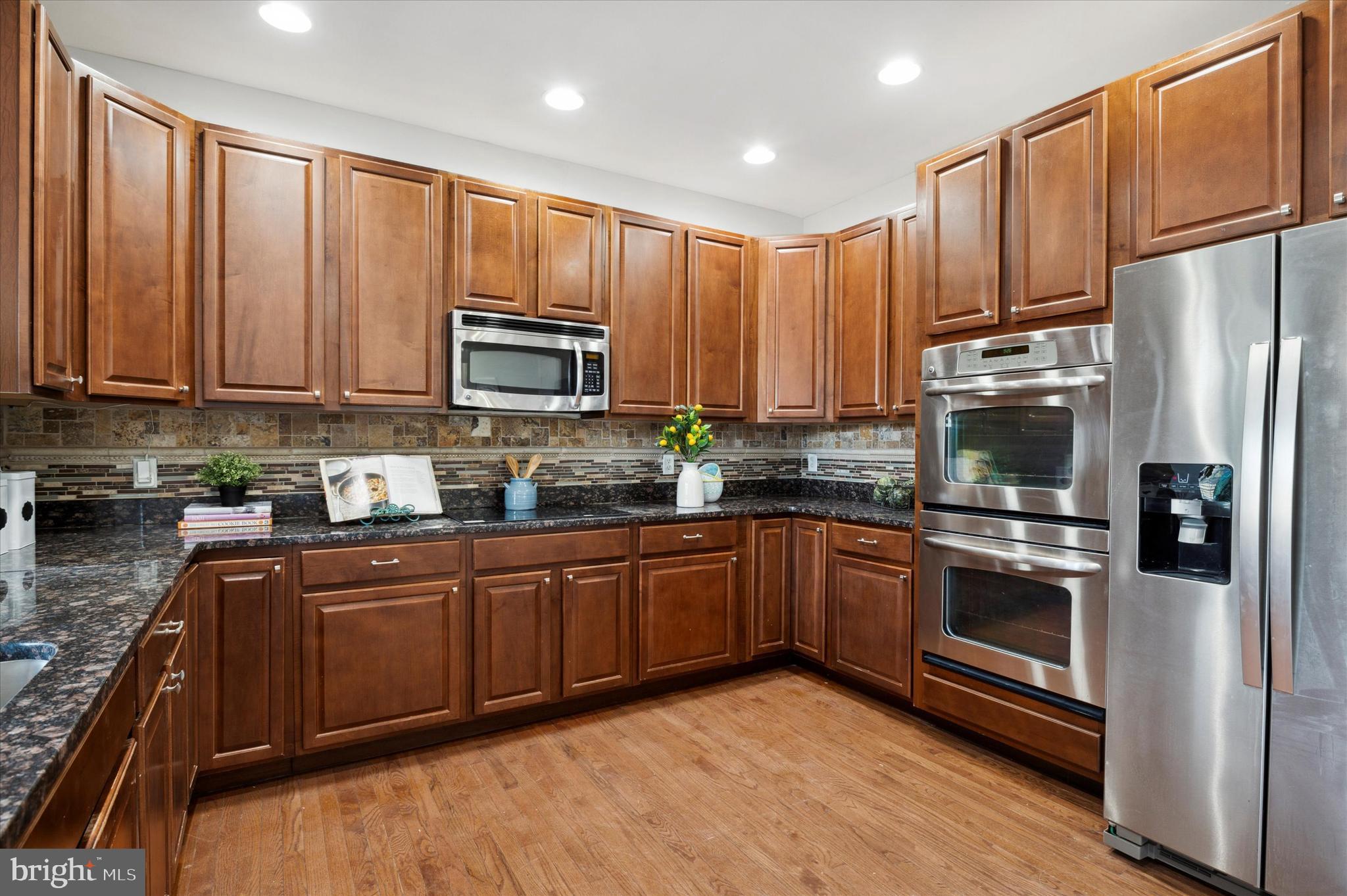 304 Friedman Drive New Castle, DE 19720 - Photo 13 of 40 Granite Countertop