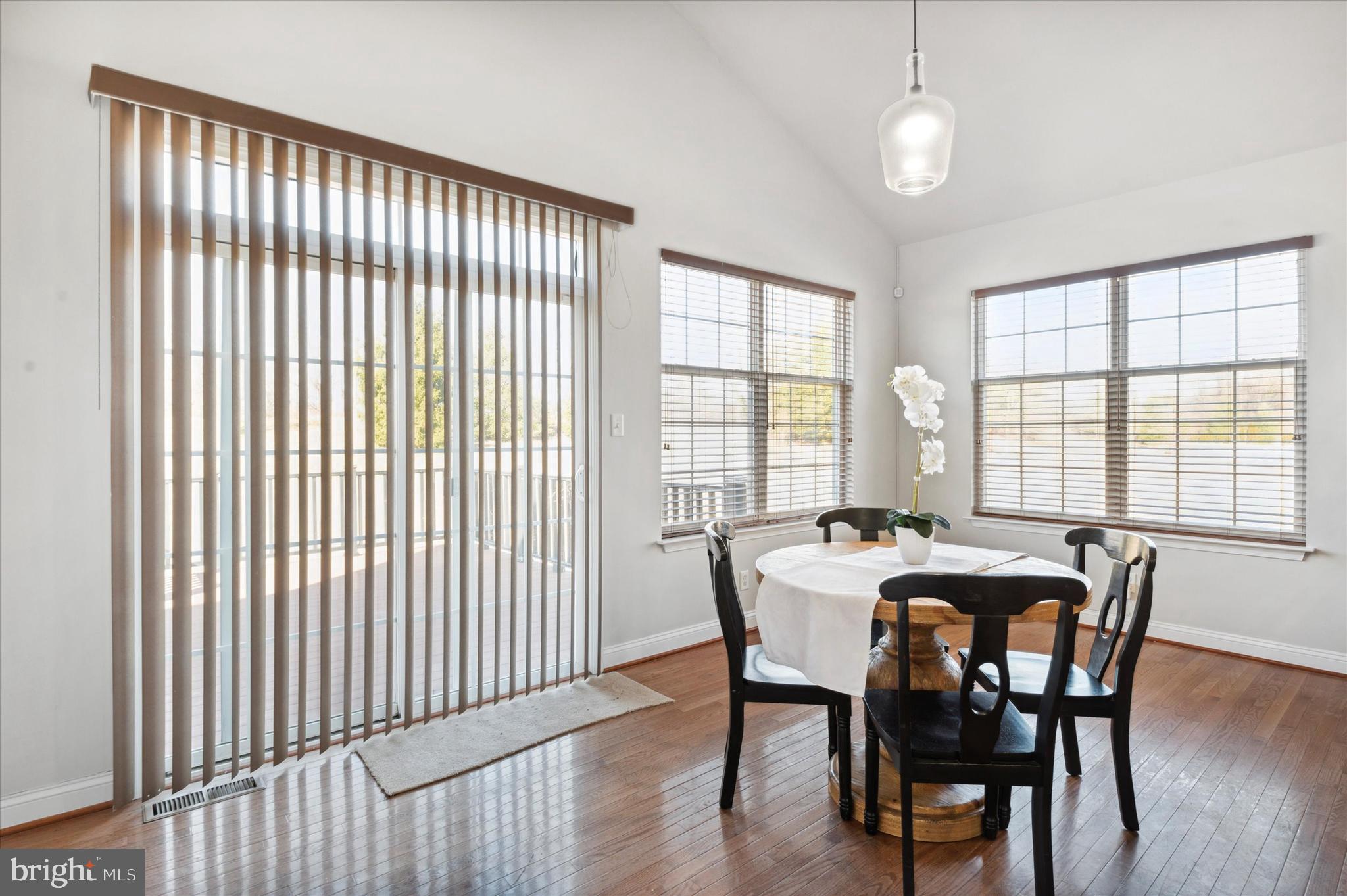 304 Friedman Drive New Castle, DE 19720 - Photo 17 of 40 Sliders to Composite Deck