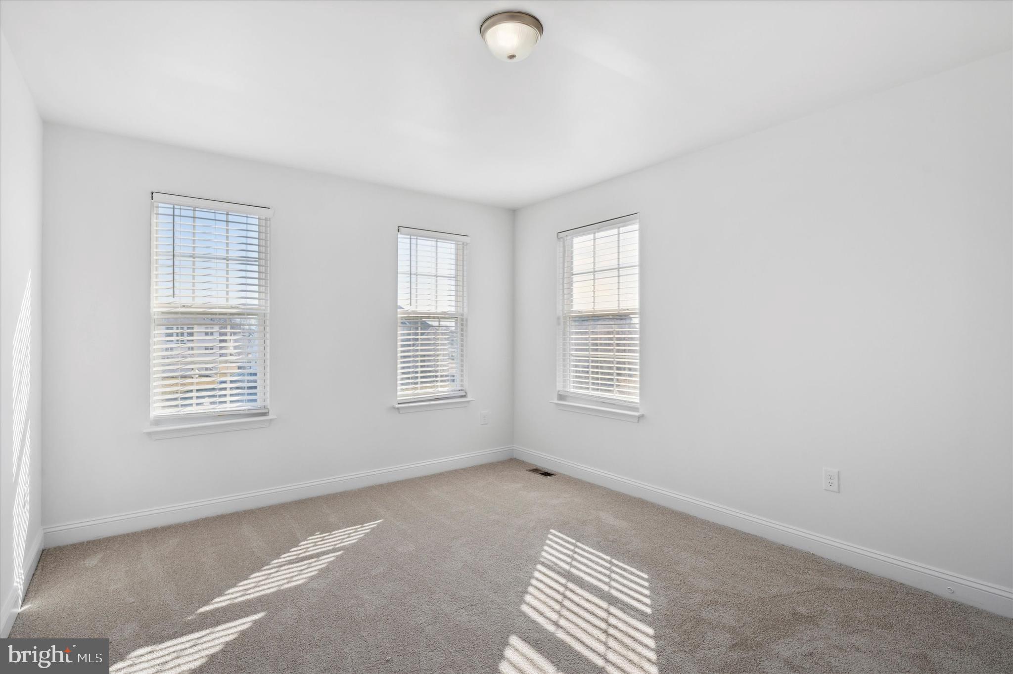 304 Friedman Drive New Castle, DE 19720 - Photo 26 of 40 Bedroom 2