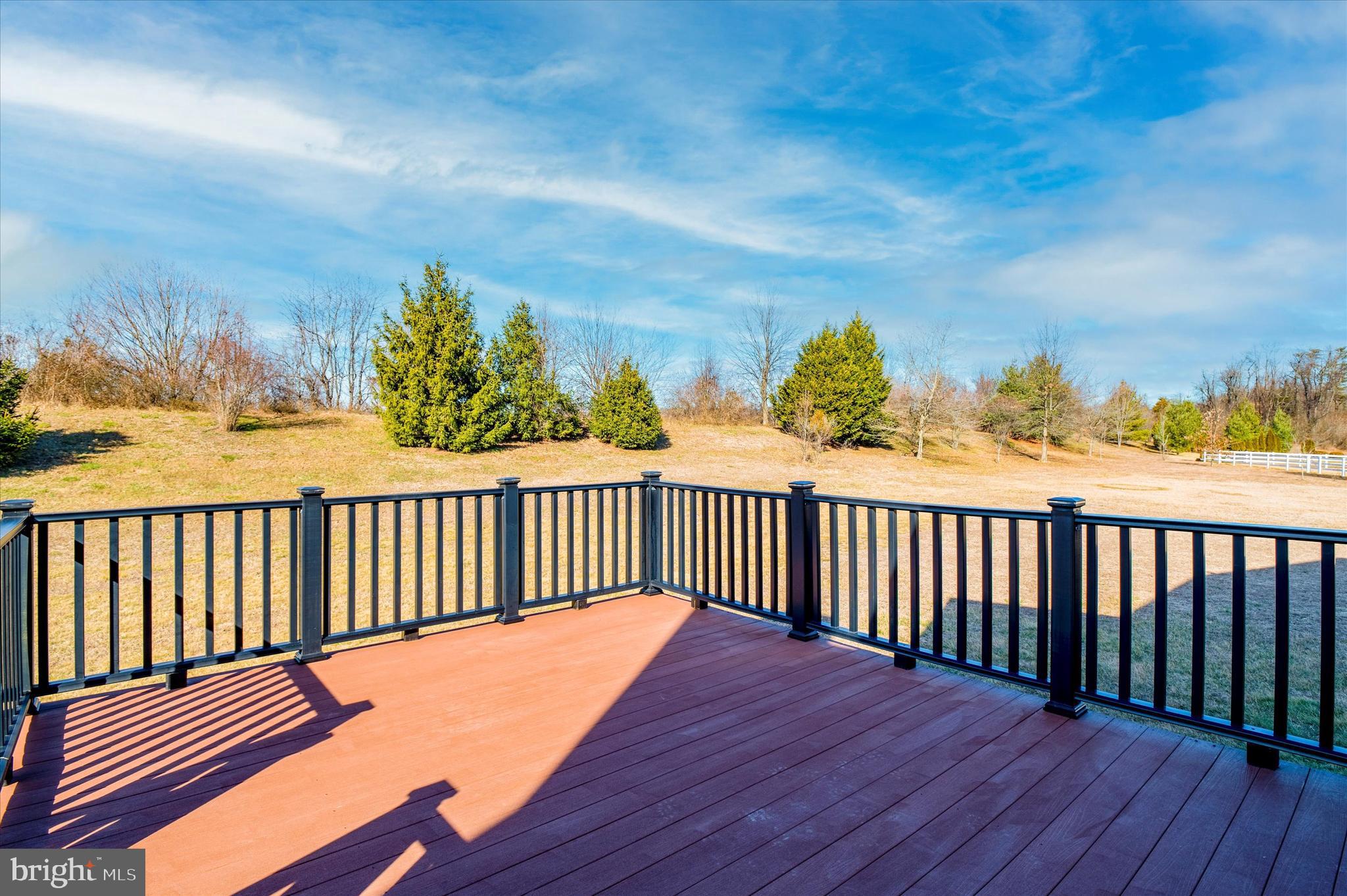 304 Friedman Drive New Castle, DE 19720 - Photo 34 of 40 Composite Deck
