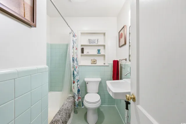 $259,900 | 301 South Morgan Avenue, Andrews, SC 29510