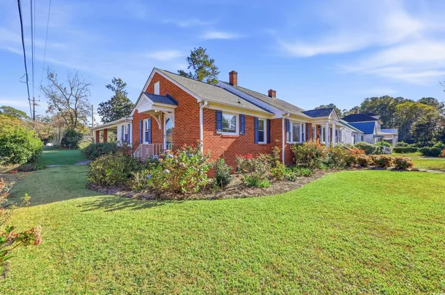 $259,900 | 301 South Morgan Avenue, Andrews, SC 29510