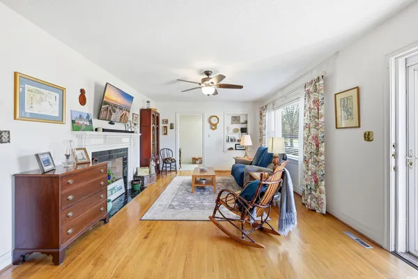 $249,000 | 301 South Morgan Avenue, Andrews, SC 29510