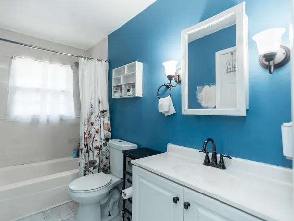$325,000 | 3005 Green Meadow Lane, Cary, IL 60013