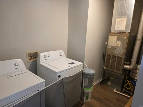 $1,500 | 1523 West 8th Street, Bloomington, IN 47404