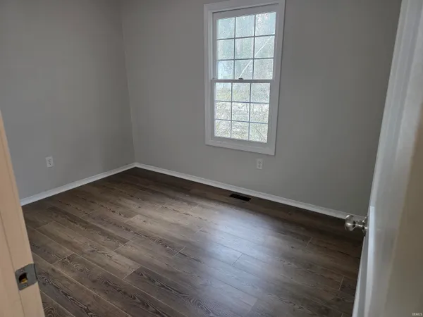 $1,500 | 1523 West 8th Street, Bloomington, IN 47404