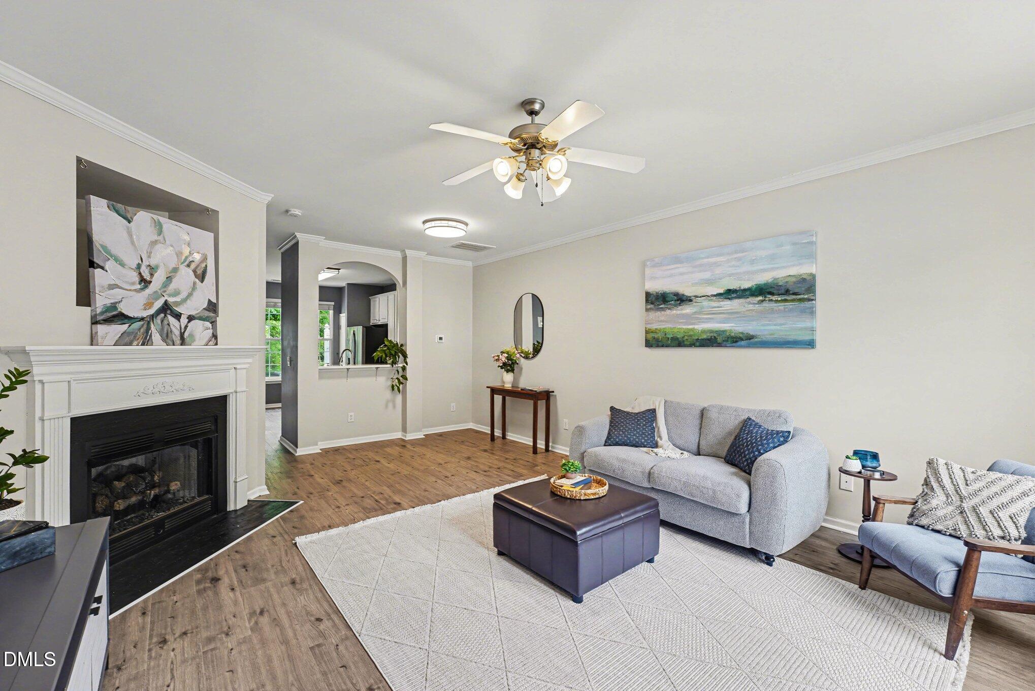 4424 Sugarbend Way Raleigh, NC 27606 - Photo 2 of 32 Entry