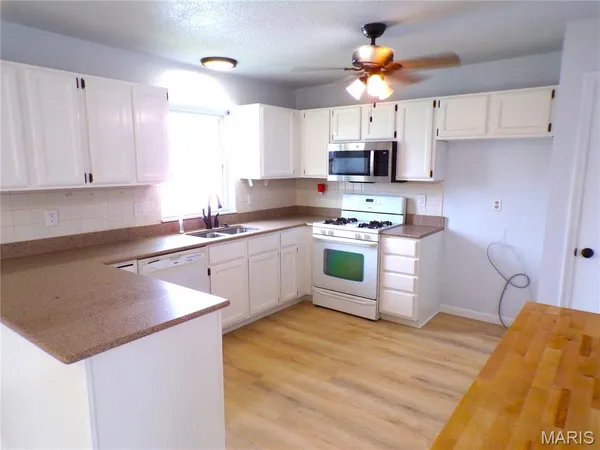 $349,000 | 1455 Bridlespur Drive, Wentzville, MO 63385