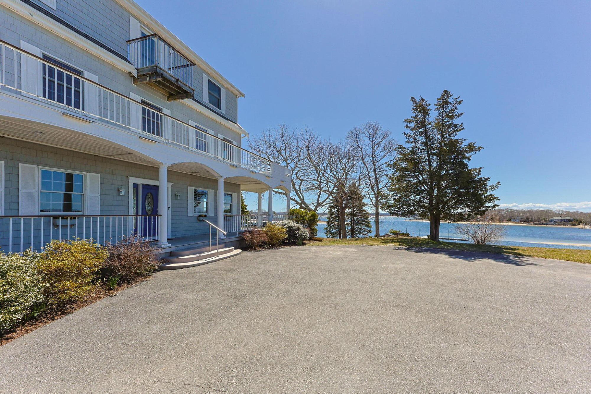 12 Groveland Street Buzzards Bay, MA 02532 - Photo 3 of 100 4-web-or-mls-12-groveland-st