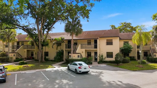 $279,900 | 3053 Carambola Circle South, Unit 2327, Coconut Creek, FL 33066