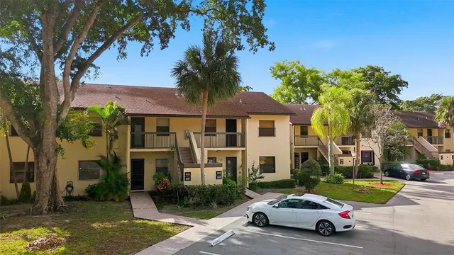 $279,900 | 3053 Carambola Circle South, Unit 3053, Coconut Creek, FL 33066
