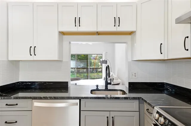 $279,900 | 3053 Carambola Circle South, Unit 3053, Coconut Creek, FL 33066