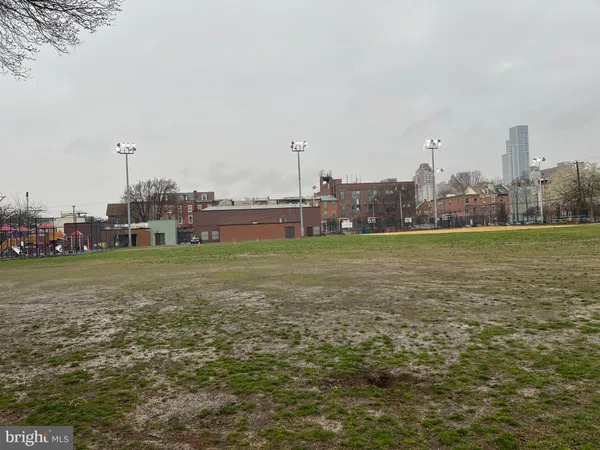 $1,275 | 735 South 9th Street, Unit 4, Philadelphia, PA 19147