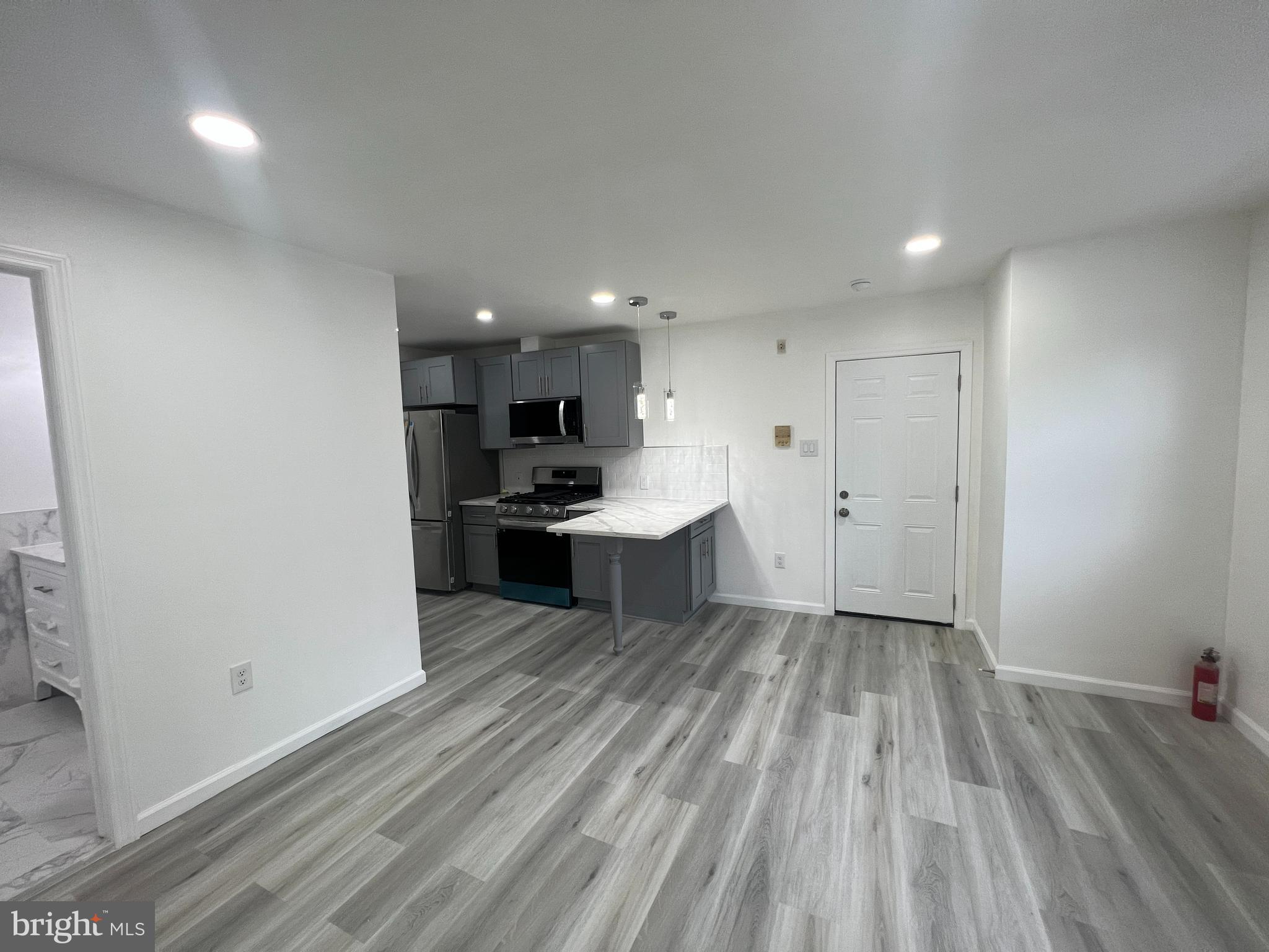 735 South 9th Street, Unit 4 Philadelphia, PA 19147 - Photo 6 of 17