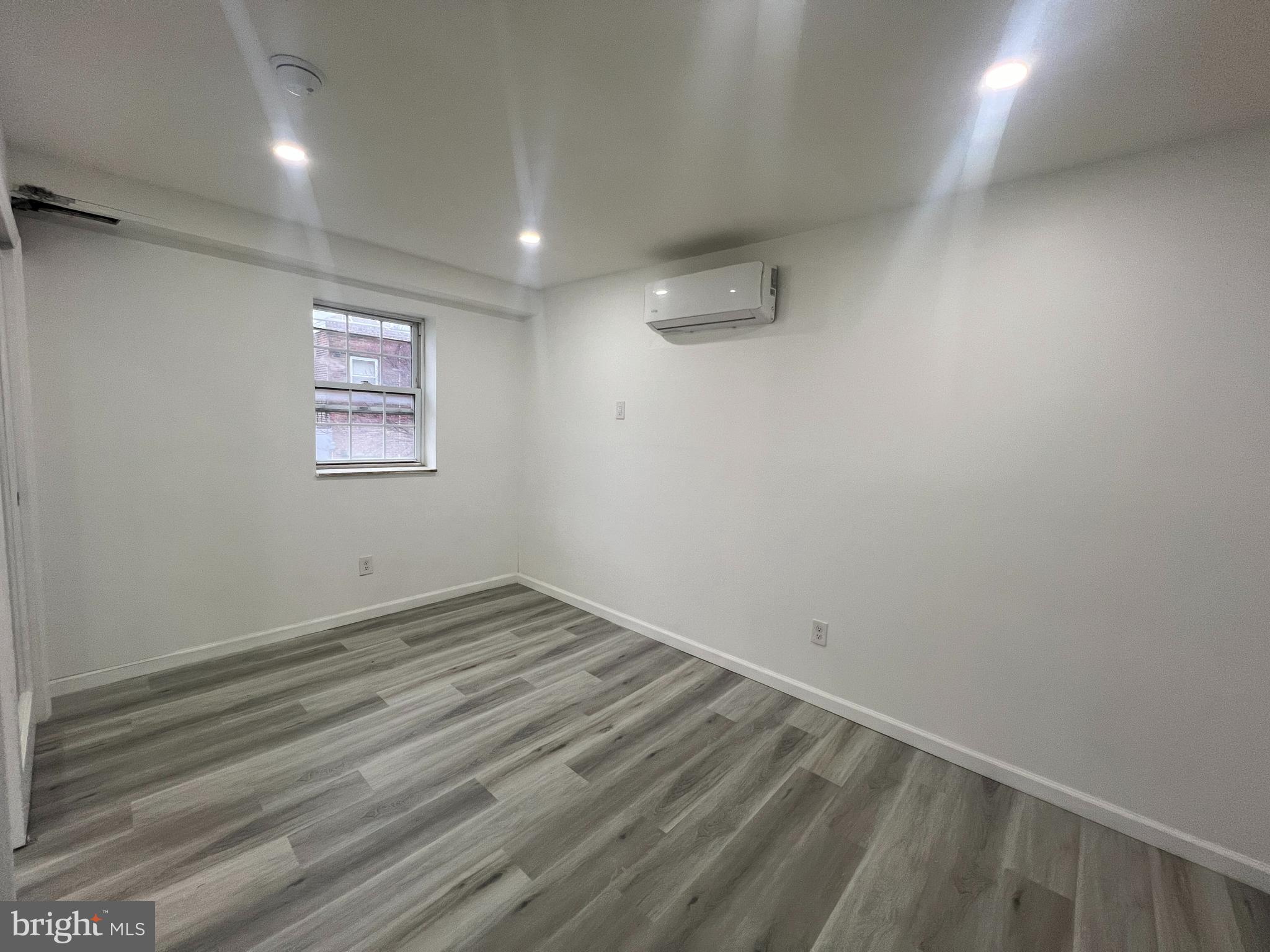 735 South 9th Street, Unit 4 Philadelphia, PA 19147 - Photo 8 of 17