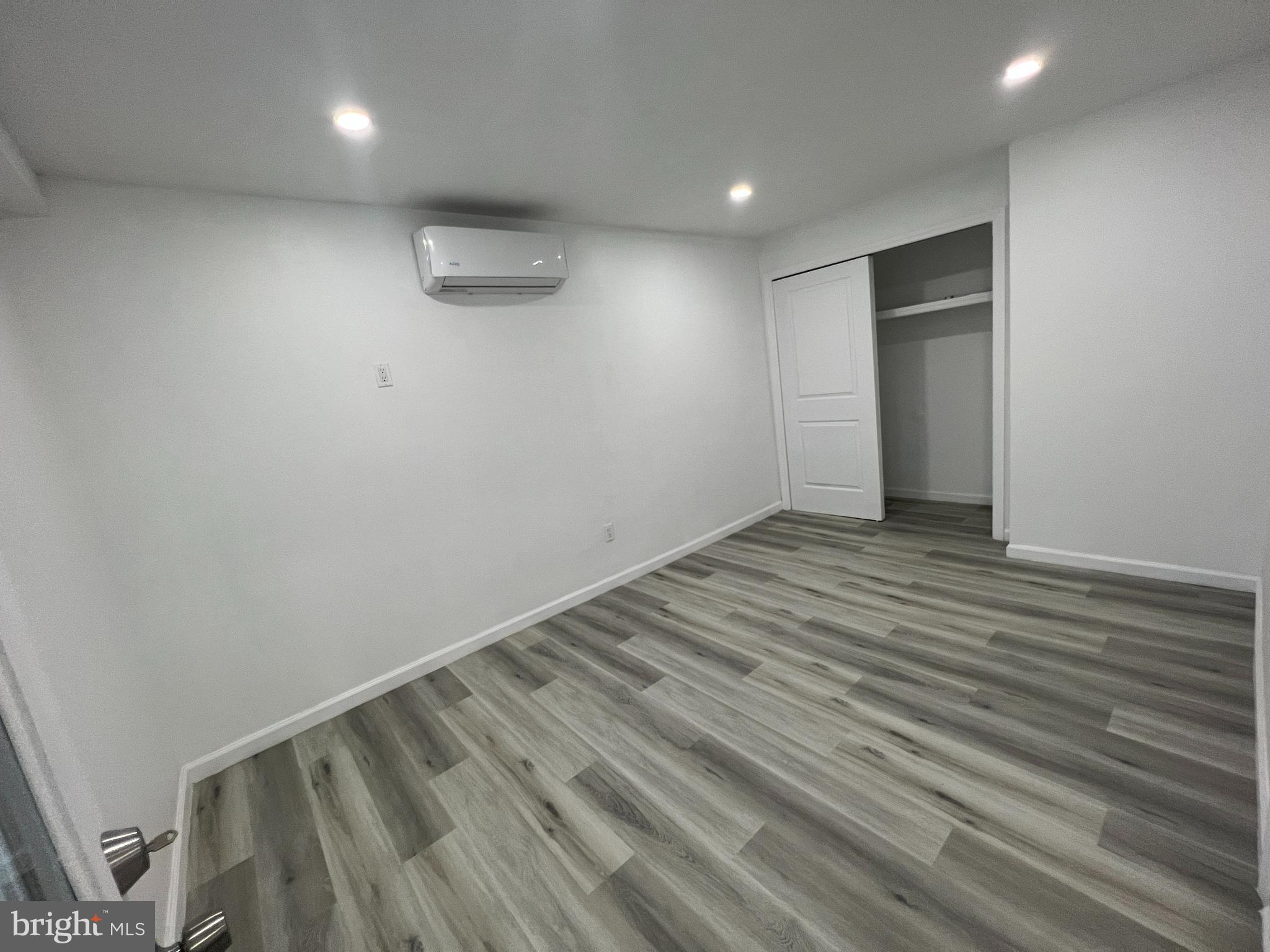 735 South 9th Street, Unit 4 Philadelphia, PA 19147 - Photo 9 of 17