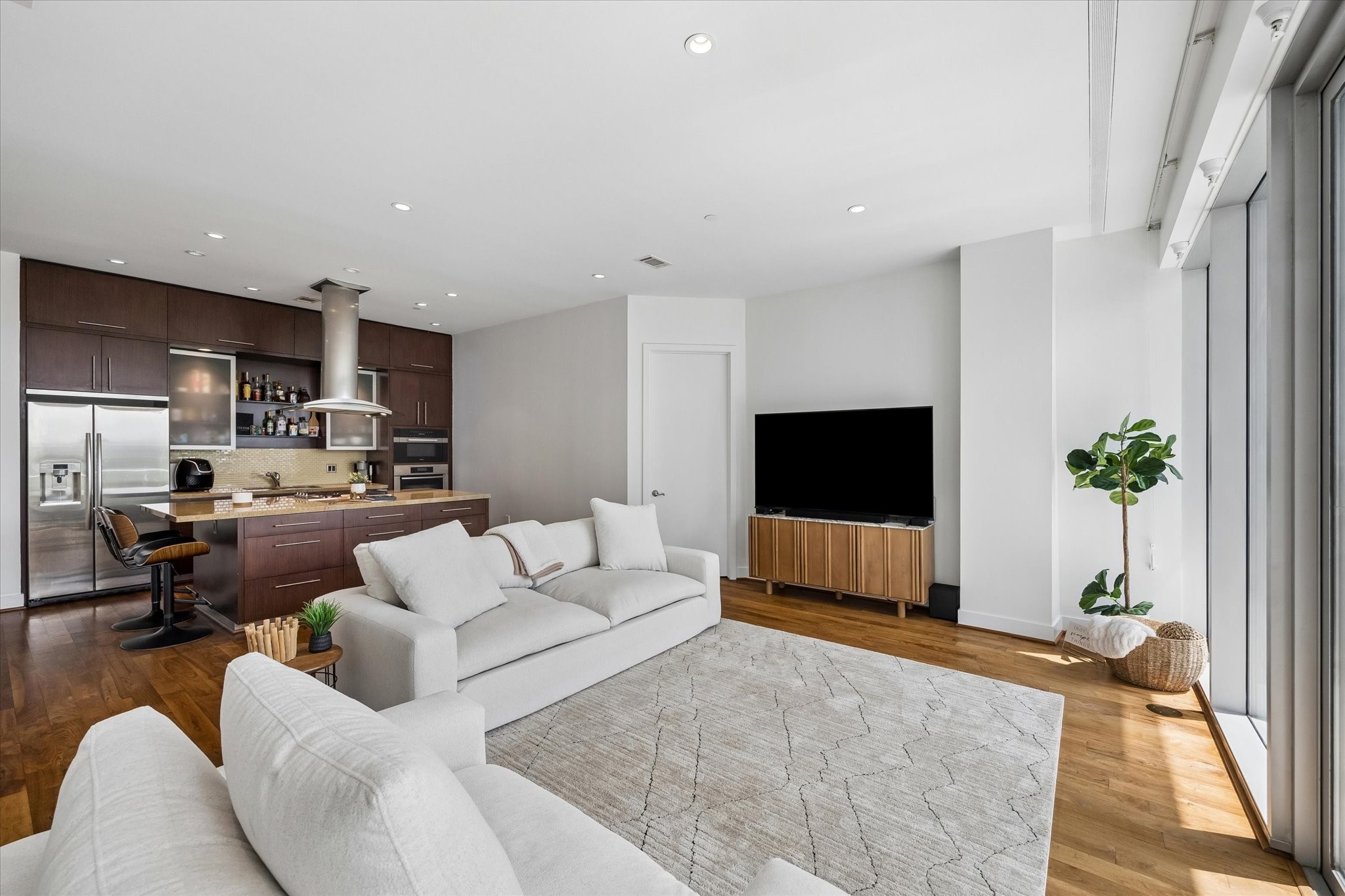 1600 Post Oak Boulevard, Unit 1006 Houston, TX 77056 - Photo 9 of 18
