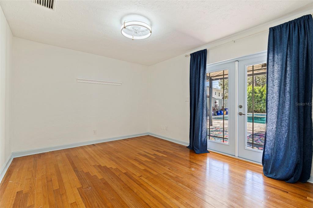 1610 14th Street North St. Petersburg, FL 33704 - Photo 27 of 38