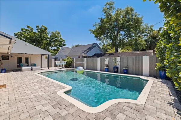 $895,000 | 1610 14th Street North, St. Petersburg, FL 33704