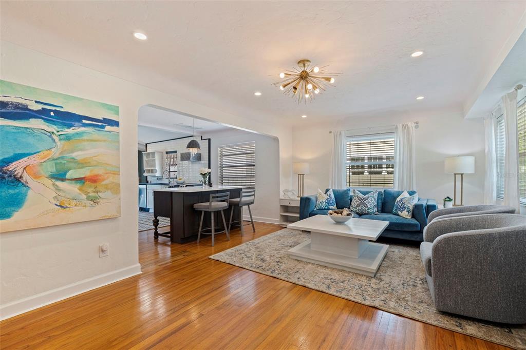 1610 14th Street North St. Petersburg, FL 33704 - Photo 5 of 38