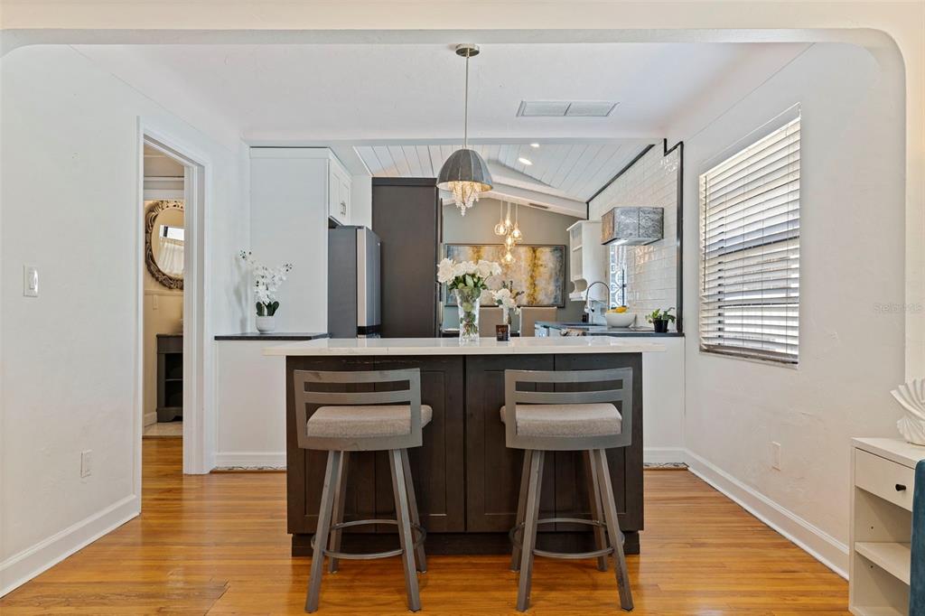 1610 14th Street North St. Petersburg, FL 33704 - Photo 9 of 38