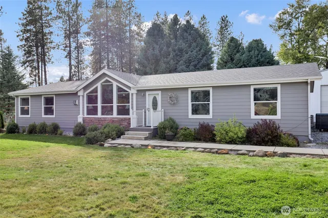 $560,000 | 38911 North Newport Highway, Elk, WA 99009