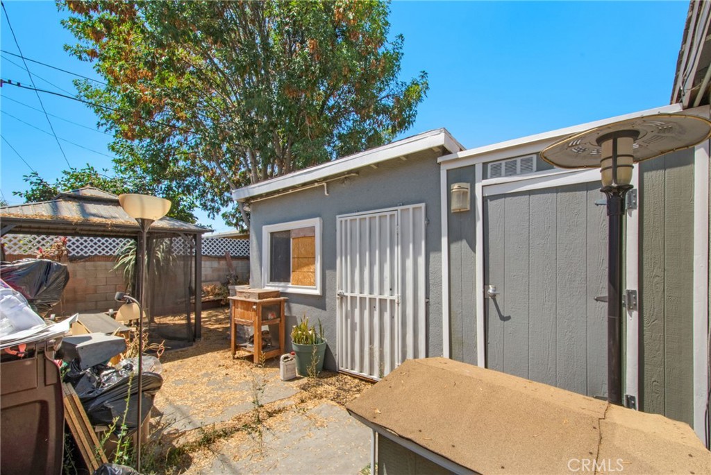 1802 West 153rd Street Compton, CA 90220 - Photo 14 of 20 a view of backyard with patio