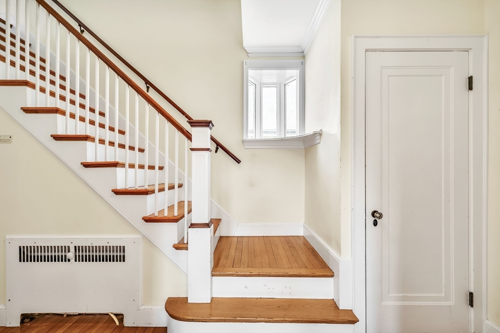 46 Outlook Drive Lexington, MA 02421 - Photo 3 of 25