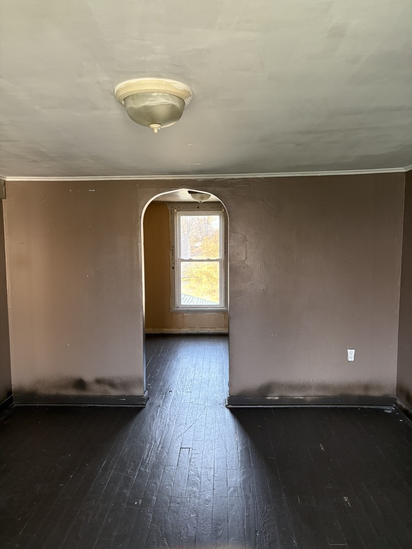 2014 West 52nd Street Chicago, IL 60609 - Photo 21 of 35 a view of a room with wooden floor and a window