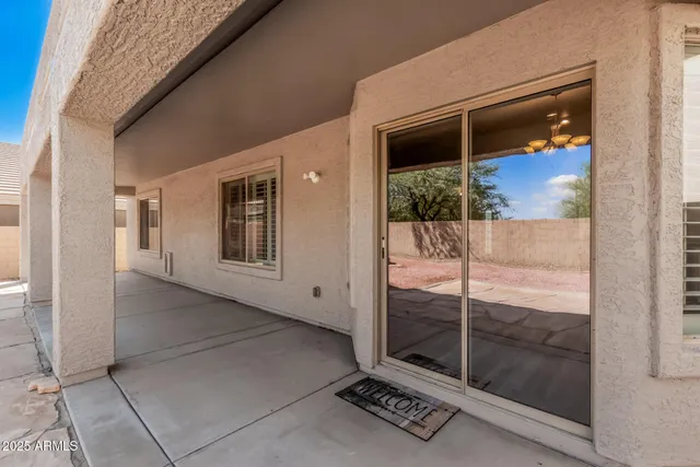 a view of a livingroom with furniture