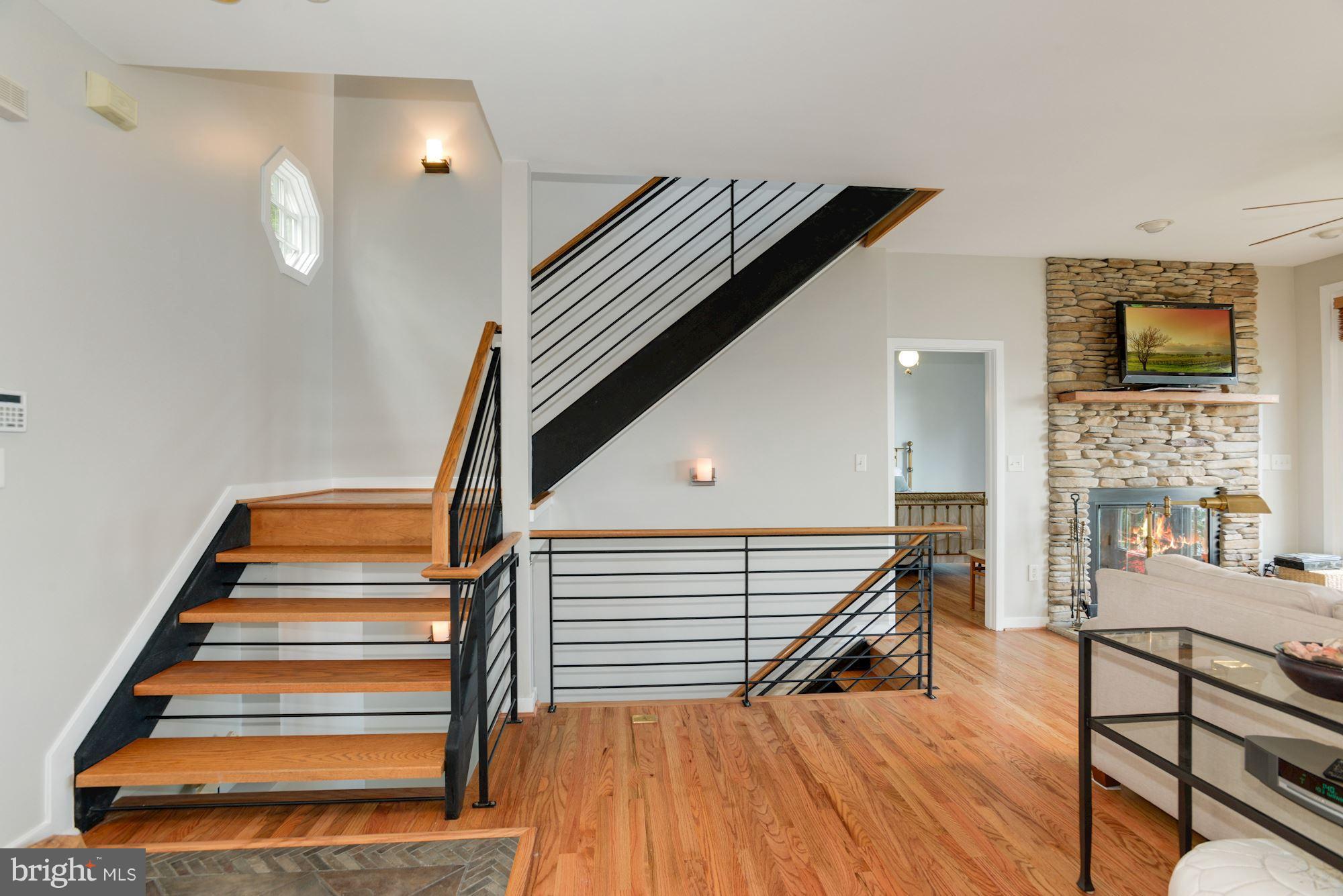 502 Wilson Road Crownsville, MD 21032 - Photo 8 of 30 Foyer to Contemporary Stairs