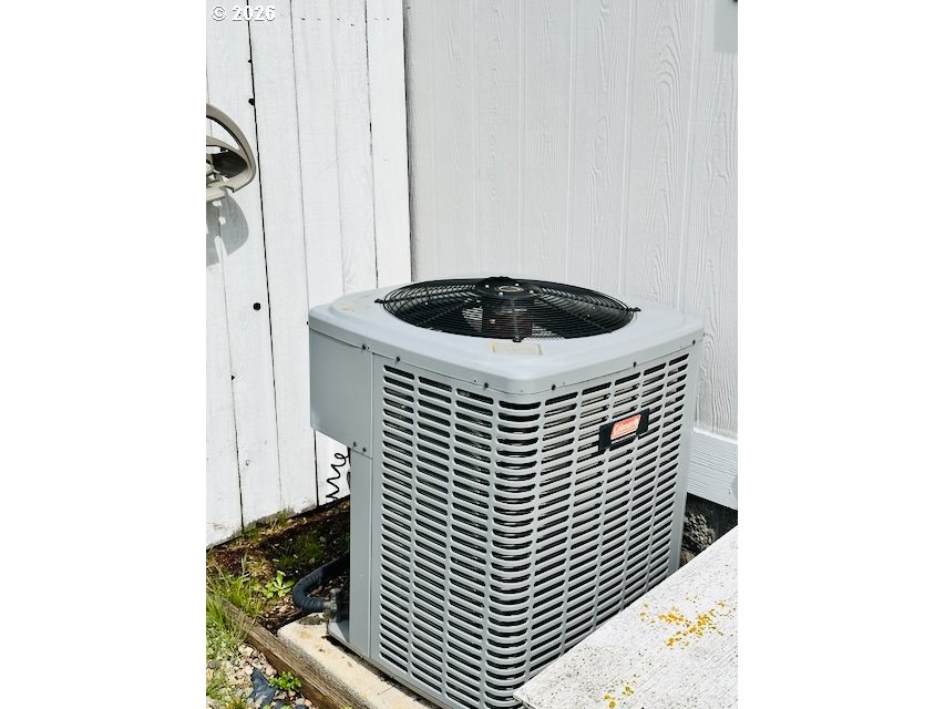 2438 Maia Loop Springfield, OR 97477 - Photo 26 of 26 Exterior