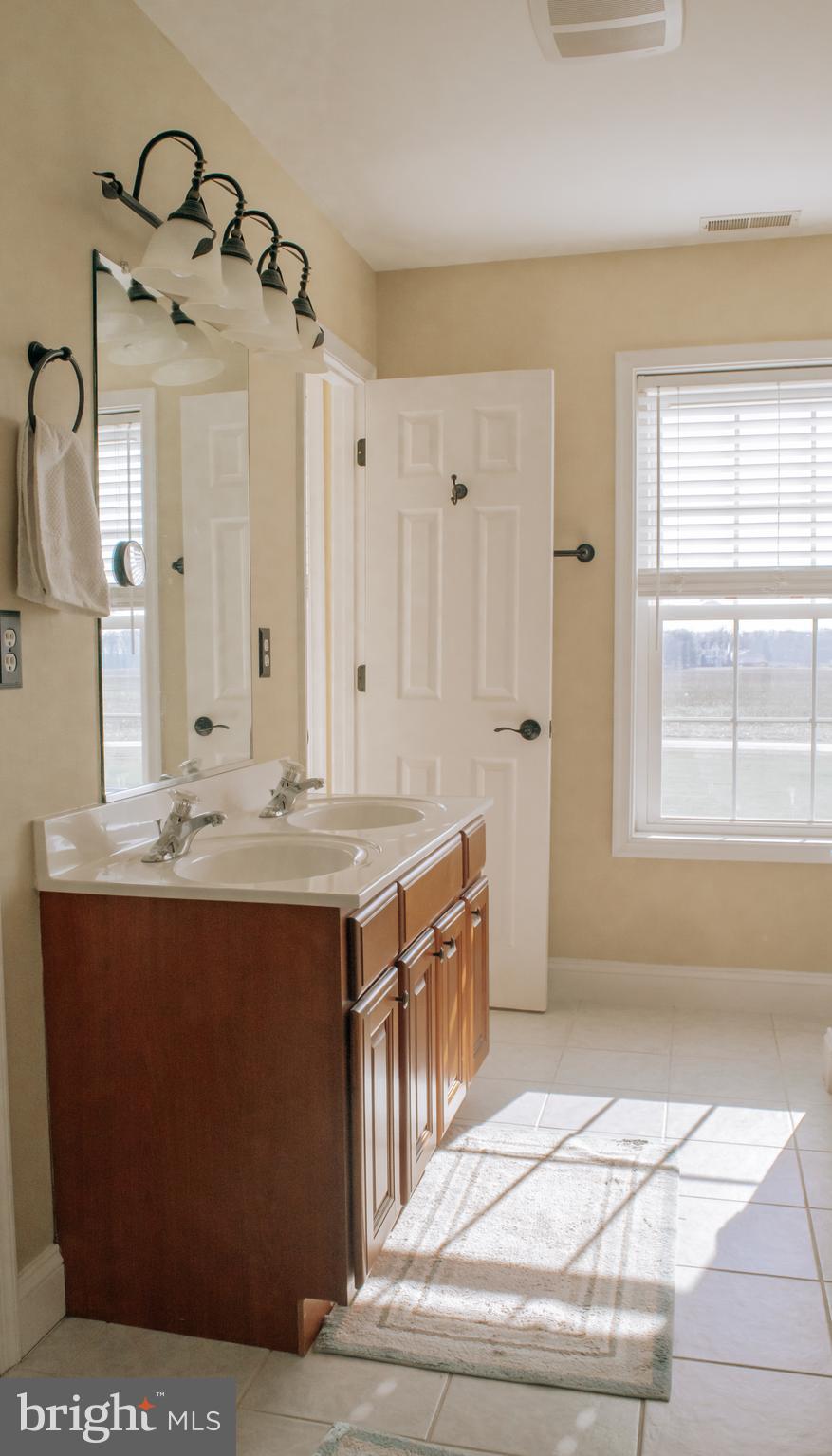 323 Roe Ingleside Road, Unit 1 Centreville, MD 21617 - Photo 18 of 50 Gallery Image 18