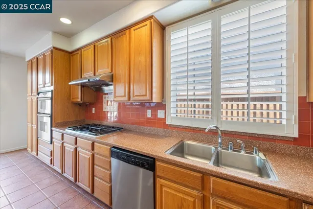 $863,000 | 524 Rosewood Lane, Hercules, CA 94547