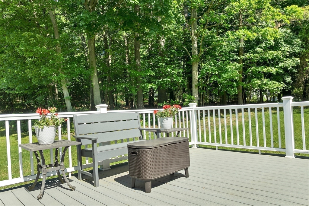 29 Trickett Road Lynnfield, MA 01940 - Photo 25 of 38